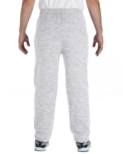 G182 Gildan Adult Heavy Blend™ Sweatpant