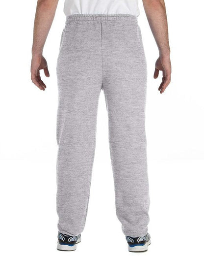 G182 Gildan Adult Heavy Blend™ Sweatpant